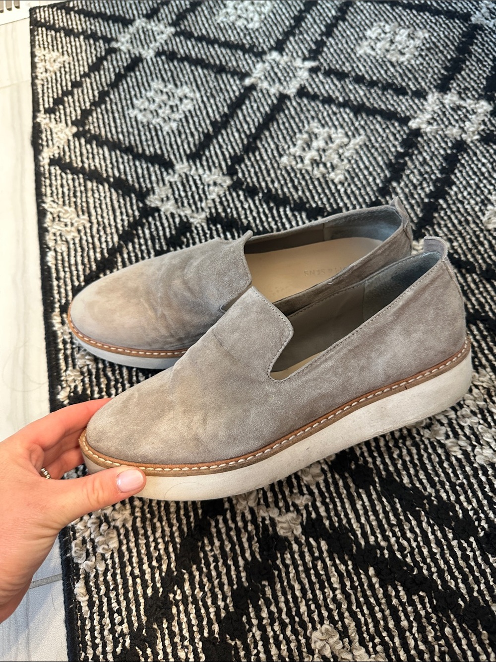 Women’s Suede Slip-On Loafers in Light Grey - Comfort Platform Flats